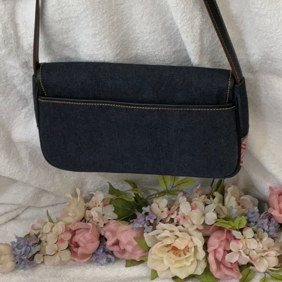 TOMMY HILFIGER CROSSBODY BAG - Picture 3 of 8